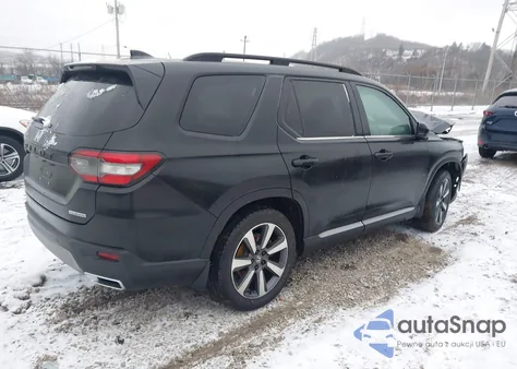 2024 Honda Pilot Touring z USA, uszkodzony, nr VIN 5FNYG1H74RB021390